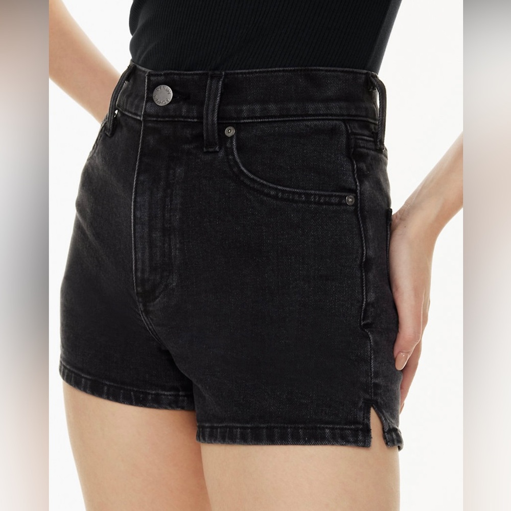 NWT Denim Forum The ‘50s Arlo High-Rise Micro Jean Short